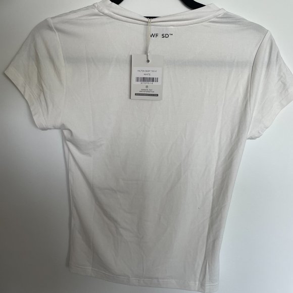 Sarahs Day x White Fox Boutique Hilton Baby Tee Size Small - Picture 2 of 4